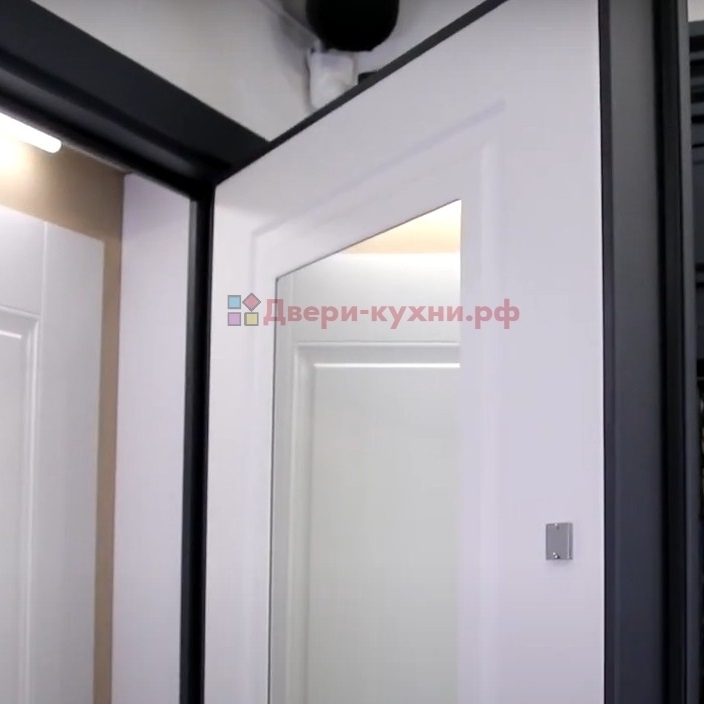 дверь в квартиру с зеркалом Арсенал АСД